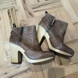 Dolce Vita Leather Boots - size 9 1/2